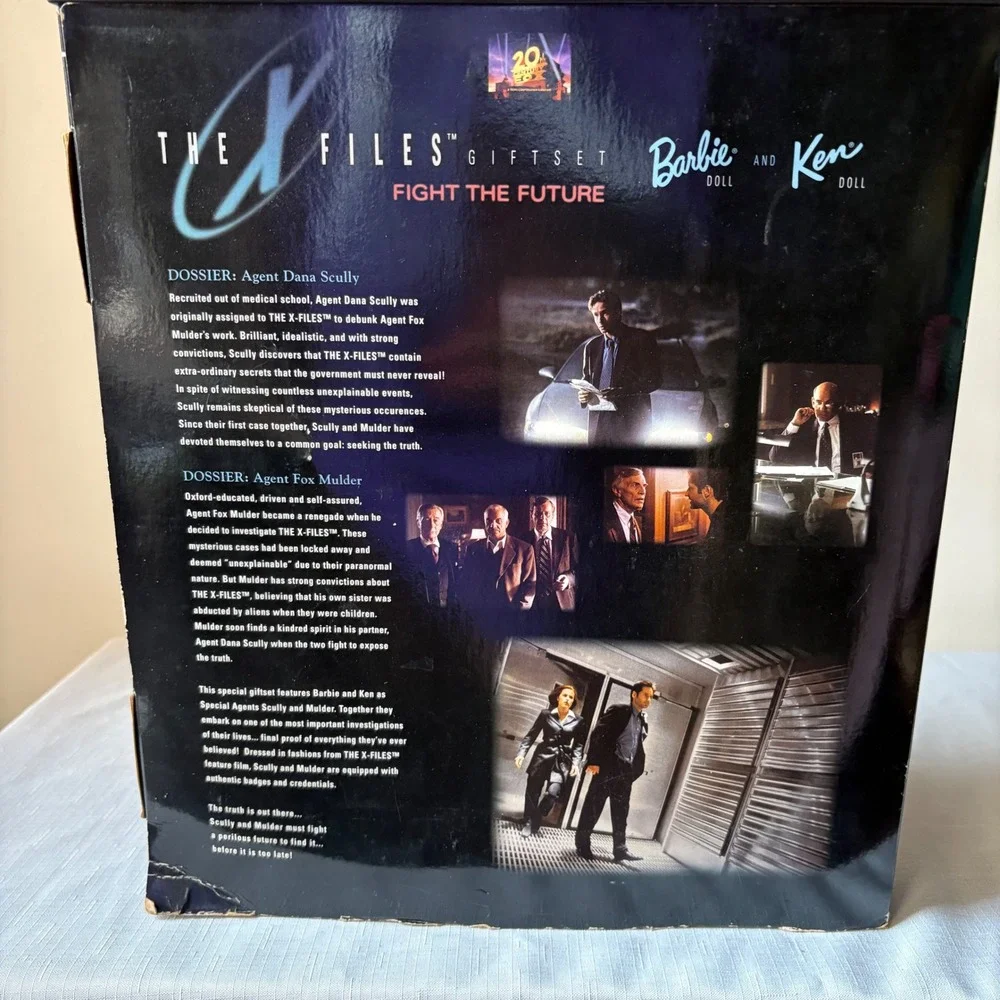 Mattel Barbie Ken The X-Files Gift Set Scully Mulder Fight the Future 19630 1998